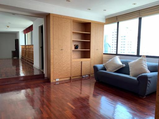 For Sale Bangkok Penthouse Sukhumvit Casa on Sukhumvit 10 near BTS Asok Khlong Toei