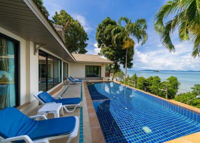 Seaview 4 Bedrooms private pool villa in Ao Por