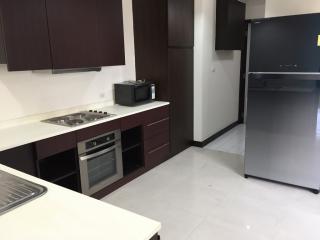 For Rent Bangkok Condo Baan Suanpetch Sukhumvit 39 BTS Phrom Phong Watthana