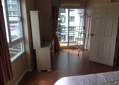 For Rent Bangkok Condo Lumpini Suite Sukhumvit 41 BTS Phrom Phong Watthana