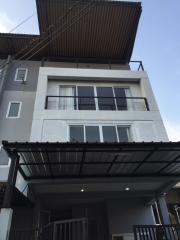 For Rent Bangkok Home Office Rama 9 MRT Phra Ram 9 Suan Luang