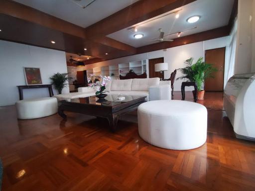 For Rent Bangkok Apartment Diyal Mansion 16 BTS Asok MRT Sukhumvit Khlong Toei