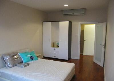 For Rent Bangkok Condo Wilshire Sukhumvit 22 BTS Phrom Phong Khlong Toei