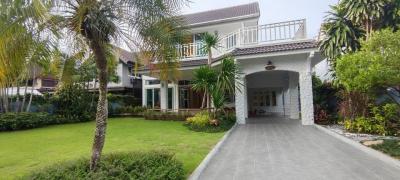 Beautiful House With Mountain View, 4 Bedrooms For Sale