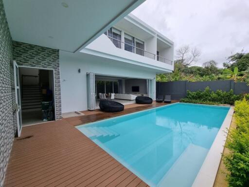 Modern 4 bedrooms with private pool for sale in Choeng Thale