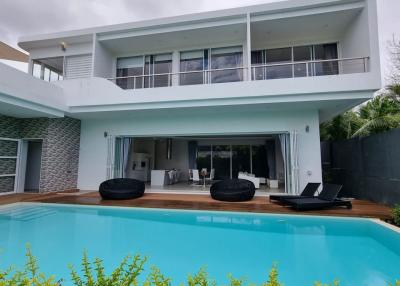 Modern 4 bedrooms with private pool for sale in Choeng Thale