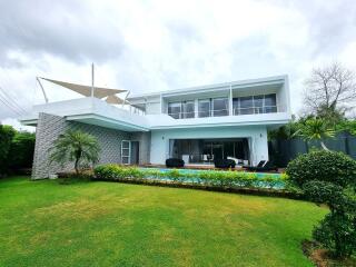 Modern 4 bedrooms with private pool for sale in Choeng Thale