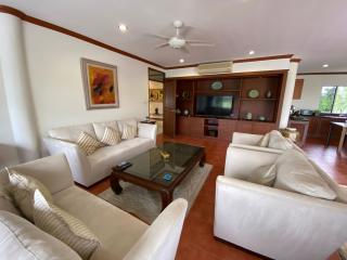 Laguna Home 4 bedrooms with private pool for sale