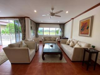 Laguna Home 4 bedrooms with private pool for sale