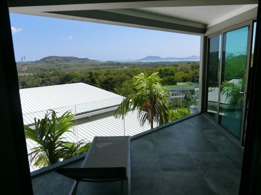 Seaview 4 bedrooms pool villa for sale in Yamu Hills