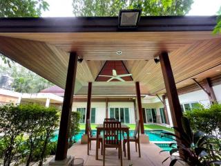 3 bedrooms pool villa near British international school Phuket, Koh Kaew