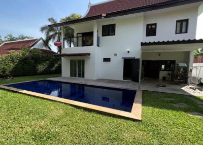 Private Pool Villa with 3 Bedrooms for Rent in Rawai, Phuket
