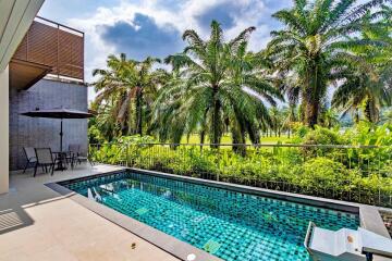 Golf course view 4 bedrooms with private pool villa for rent