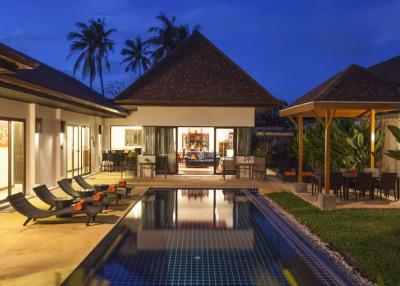 Luxury 4 bedrooms villa with Private Pool near Beaches in Rawai, Phuket