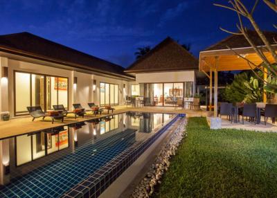 Luxury 4 bedrooms villa with Private Pool near Beaches in Rawai, Phuket