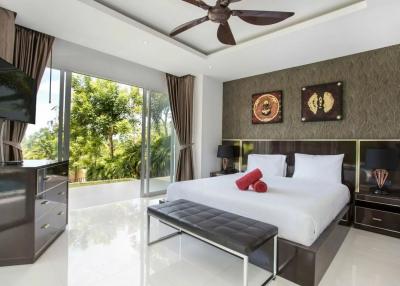 Luxurious 4-Bedroom Private Pool Villa with Stunning Sea View in Chalong