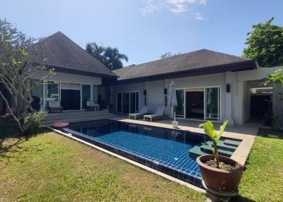 Spacious 3 Bedroom Villa with Private Pool in Nai-Harn, Rawai