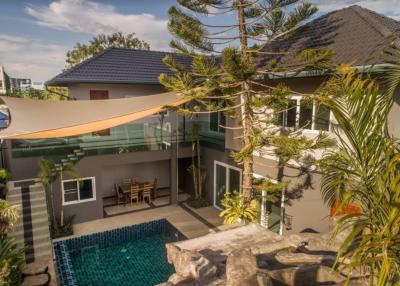 Private Pool Villa with 4 Bedrooms in Rawai, Phuket