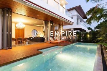 Luxury 4 Bedroom With Private Pool Villa for sale In Rawai