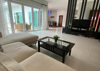 Luxurious 3 bedroom Villa with Private Pool in Koh Kaew, Phuket