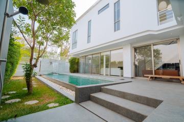 4 Bedroom Villa with Private Pool in Wallaya, Choeng Thale, Phuket