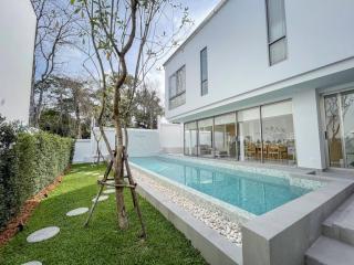 4 Bedroom Villa with Private Pool in Wallaya, Choeng Thale, Phuket