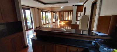 Luxurious 5-Bedroom Villa with Private Pool in Sai Taan, Phuket