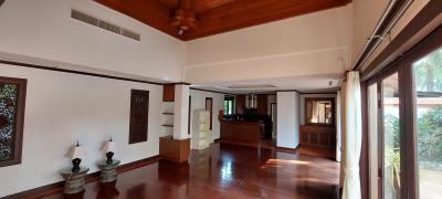 Luxurious 5-Bedroom Villa with Private Pool in Sai Taan, Phuket