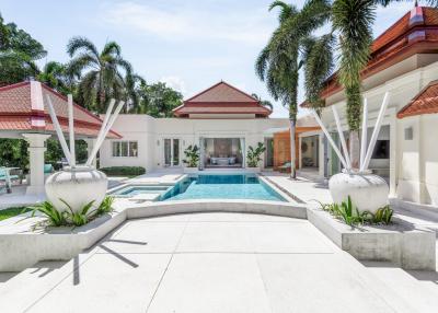 Luxurious 5 Bedroom Villa for Sale in Sai Taan, Phuket