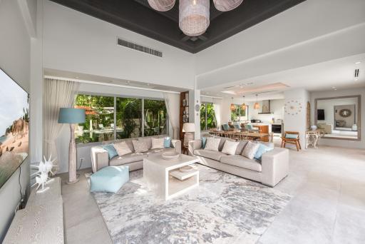 Luxurious 5 Bedroom Villa for Sale in Sai Taan, Phuket