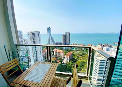 1 Bedroom Condo in The Riviera Wong Amat Beach Wongamat C008492