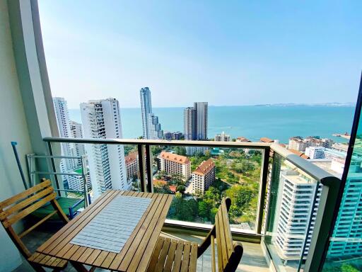 1 Bedroom Condo in The Riviera Wong Amat Beach Wongamat C008492