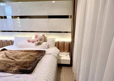 1 Bed 1 Bath 33 SQ.M LIFE Asoke - Rama 9