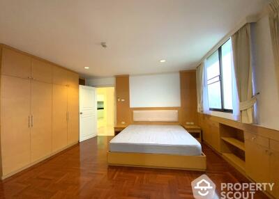 2-BR Condo at Supalai Place Sukhumvit 39 near BTS Phrom Phong