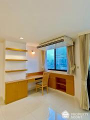 2-BR Condo at Supalai Place Sukhumvit 39 near BTS Phrom Phong