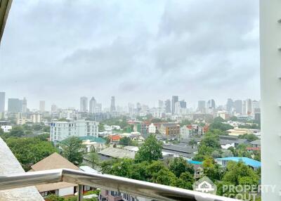 2-BR Condo at Supalai Place Sukhumvit 39 near BTS Phrom Phong