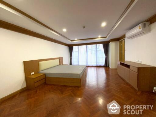 2-BR Condo at Supalai Place Sukhumvit 39 near BTS Phrom Phong