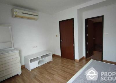 2-BR Apt. near MRT Queen Sirikit National Convention Centre