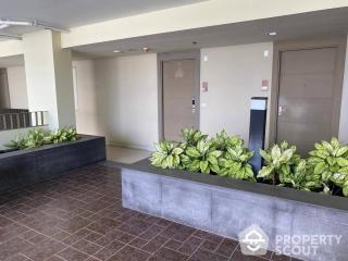 1-BR Condo at Ideo Sathorn-Taksin near BTS Krung Thon Buri