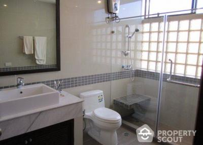 4-BR Apt. near MRT Phetchaburi