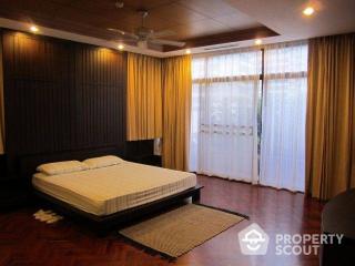 4-BR Apt. near MRT Phetchaburi