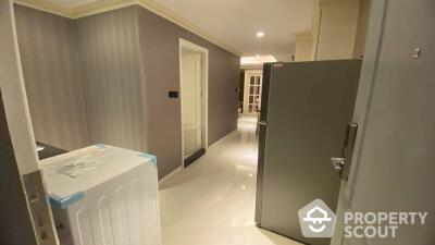 1-BR Condo at Nusa State Tower Condominium near BTS Saphan Taksin (ID 438136)