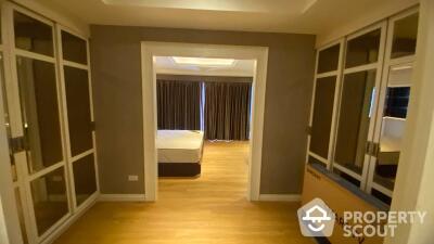 1-BR Condo at Nusa State Tower Condominium near BTS Saphan Taksin (ID 438136)