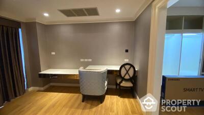 1-BR Condo at Nusa State Tower Condominium near BTS Saphan Taksin (ID 438136)