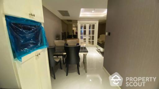 1-BR Condo at Nusa State Tower Condominium near BTS Saphan Taksin (ID 438137)