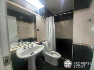 2-BR Apt. near BTS Phrom Phong