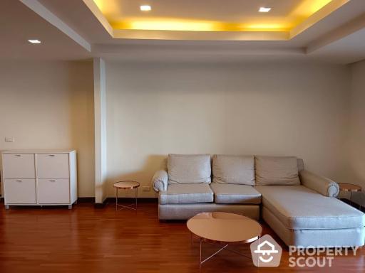 2-BR Condo at Newton Tower Condominium near BTS Nana