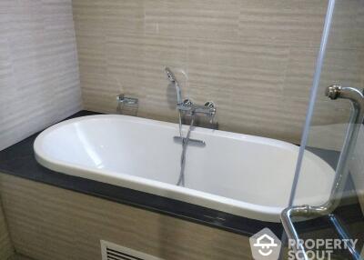 2-BR Condo at Klass Langsuan near BTS Chit Lom (ID 514160)