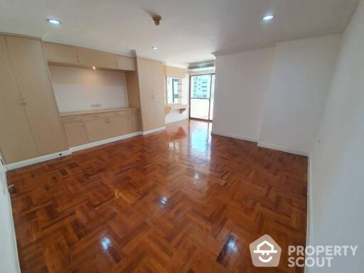 4-BR Apt. near BTS Phrom Phong (ID 370934)