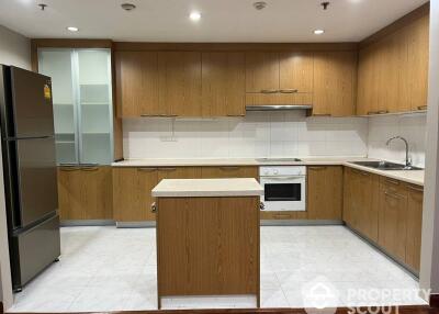 2-BR Condo at Baan Suanpetch Condominium near BTS Phrom Phong